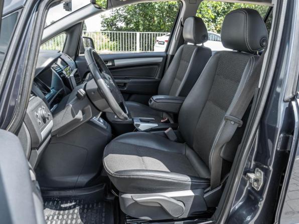 Opel Zafira B Рестайлинг с пробегом 2010 года, цена 642 000 рублей, 200303 км, компактвэн, Автокод Объявления