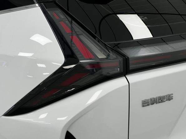 Geely Atlas II с пробегом 2023 года, цена 2 399 000 рублей, 29508 км, внедорожник, Автокод Объявления