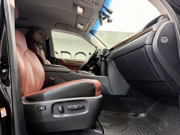 Lexus LX III Рестайлинг 2 с пробегом 2016 года, цена 7 775 000 рублей, 167311 км, внедорожник, Автокод Объявления