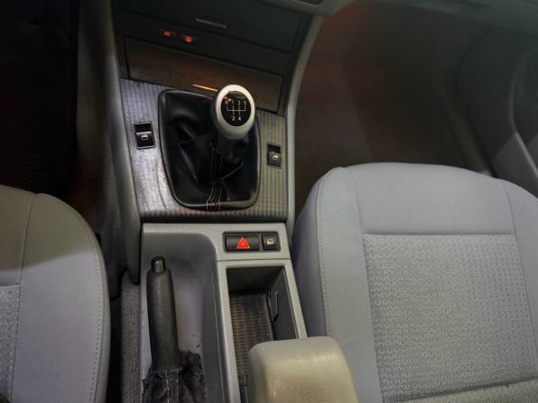BMW 3 серии IV (E46) Рестайлинг с пробегом 2002 года, цена 880 000 рублей, 324089 км, седан, Автокод Объявления