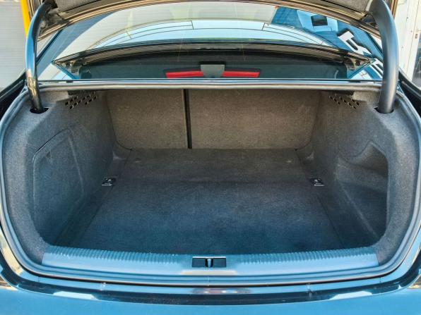 Audi A4 IV (B8) Рестайлинг с пробегом 2015 года, цена 1 178 000 рублей, 255128 км, седан, Автокод Объявления