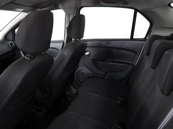 Renault Logan II Рестайлинг с пробегом 2019 года, цена 895 000 рублей, 108736 км, седан, Автокод Объявления