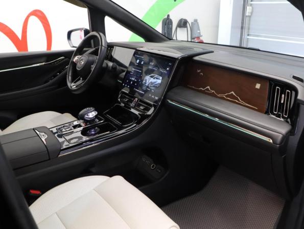 GAC M8 с пробегом 2023 года, цена 3 950 000 рублей, 72299 км, минивэн, Автокод Объявления
