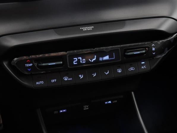 Hyundai Bayon I с пробегом 2023 года, цена 2 079 000 рублей, 40689 км, внедорожник, Автокод Объявления