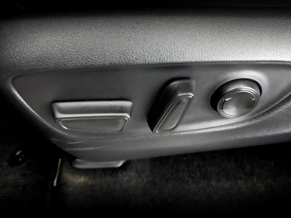 Toyota Land Cruiser 300 Series с пробегом 2022 года, цена 8 950 000 рублей, 53340 км, внедорожник, Автокод Объявления