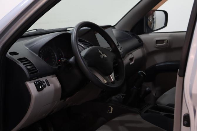 Mitsubishi L200 IV с пробегом 2011 года, цена 1 345 000 рублей, 181600 км, пикап, Автокод Объявления