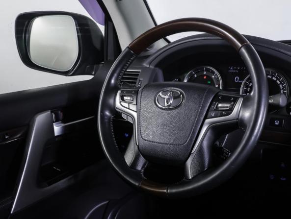 Toyota Land Cruiser 200 Series Рестайлинг 2 с пробегом 2016 года, цена 5 850 000 рублей, 121782 км, внедорожник, Автокод Объявления