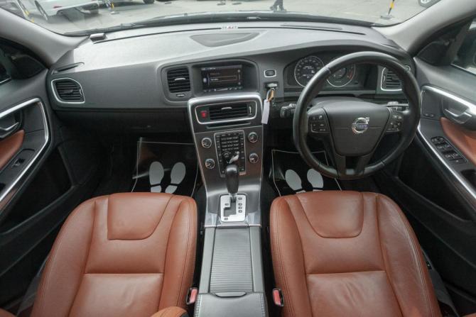 Volvo V60 I с пробегом 2012 года, цена 1 145 000 рублей, 101000 км, универсал, Автокод Объявления