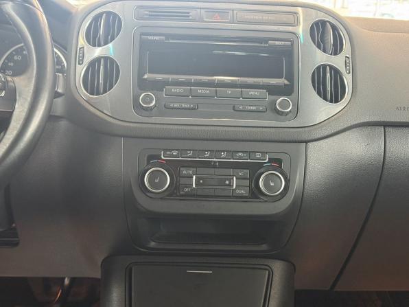 Volkswagen Tiguan I Рестайлинг с пробегом 2011 года, цена 950 000 рублей, 350168 км, внедорожник, Автокод Объявления