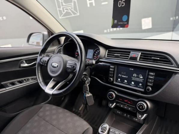 Kia Rio IV с пробегом 2018 года, цена 1 419 000 рублей, 48364 км, седан, Автокод Объявления