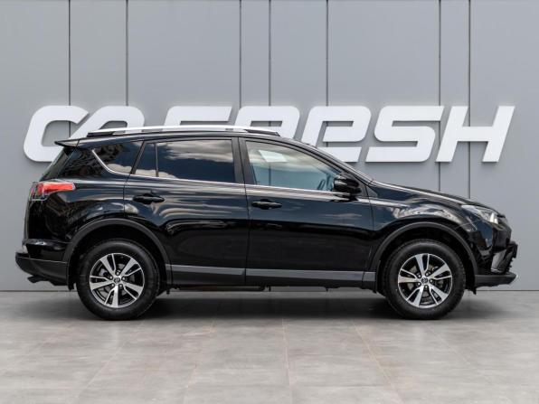 Toyota RAV4 IV (XA40) Рестайлинг с пробегом 2018 года, цена 2 340 000 рублей, 129370 км, внедорожник, Автокод Объявления