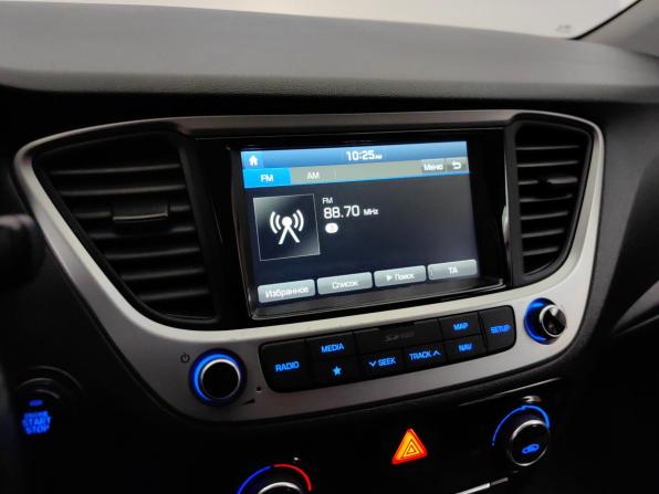 Hyundai Solaris II с пробегом 2017 года, цена 1 429 000 рублей, 82759 км, седан, Автокод Объявления