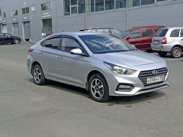 Hyundai Solaris II с пробегом 2019 года, цена 999 000 рублей, 151677 км, седан, Автокод Объявления