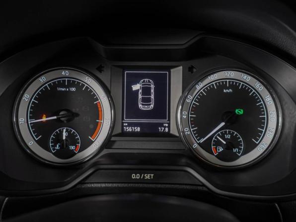 Skoda Octavia III (A7) Рестайлинг с пробегом 2017 года, цена 1 999 000 рублей, 156158 км, лифтбек, Автокод Объявления