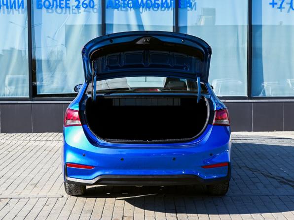 Hyundai Solaris II с пробегом 2017 года, цена 1 299 000 рублей, 28468 км, седан, Автокод Объявления
