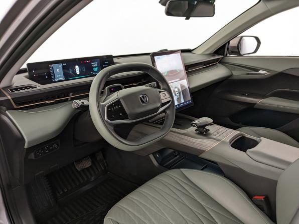 Changan Lamore с пробегом 2023 года, цена 1 900 000 рублей, 43759 км, седан, Автокод Объявления