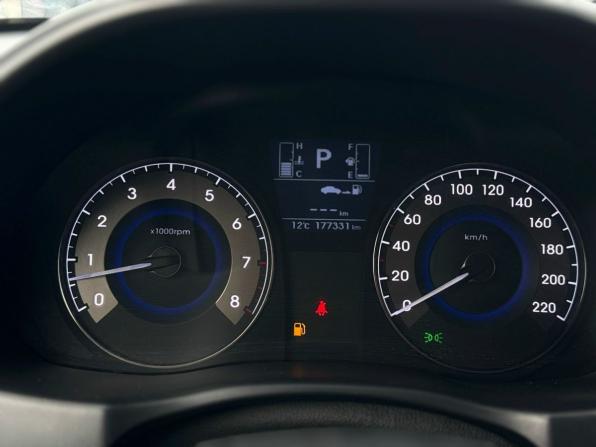 Hyundai Solaris I Рестайлинг с пробегом 2015 года, цена 949 000 рублей, 177331 км, седан, Автокод Объявления