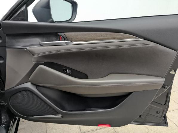 Mazda 6 III (GJ) Рестайлинг 2 с пробегом 2021 года, цена 2 915 000 рублей, 90488 км, седан, Автокод Объявления