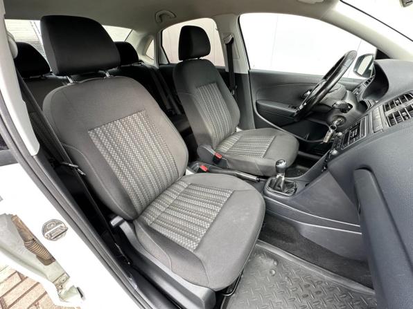 Volkswagen Polo V Рестайлинг с пробегом 2016 года, цена 801 000 рублей, 175000 км, седан, Автокод Объявления