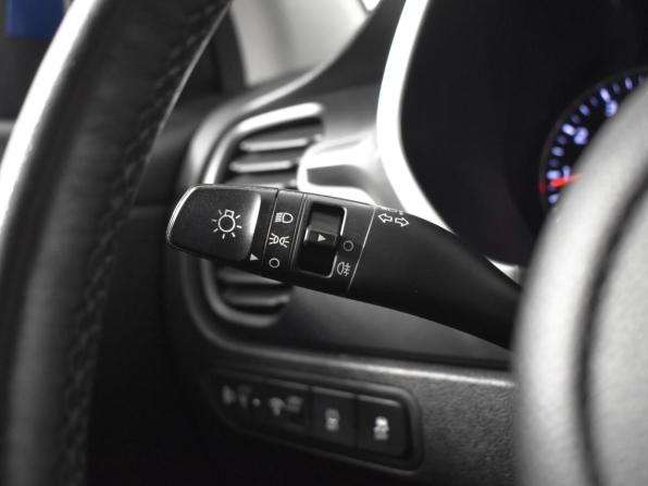 Kia Rio IV Рестайлинг с пробегом 2021 года, цена 1 724 900 рублей, 44153 км, седан, Автокод Объявления