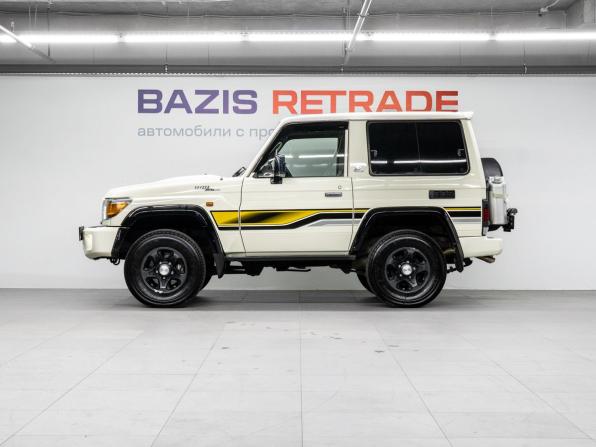 Toyota Land Cruiser 70 Series Рестайлинг 1 с пробегом 2021 года, цена 6 799 000 рублей, 12621 км, внедорожник, Автокод Объявления