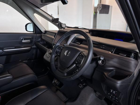 Honda Freed II Рестайлинг с пробегом 2020 года, цена 1 980 000 рублей, 78778 км, компактвэн, Автокод Объявления
