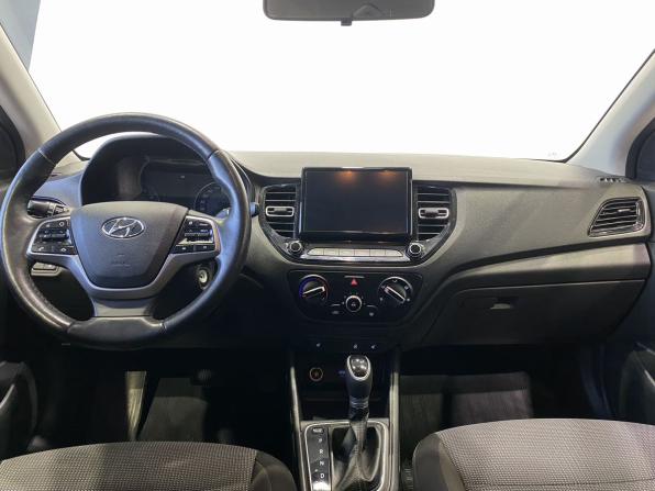 Hyundai Solaris II Рестайлинг с пробегом 2022 года, цена 1 699 900 рублей, 56000 км, седан, Автокод Объявления