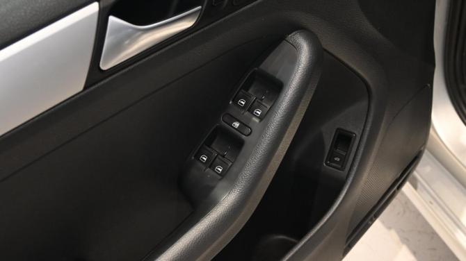 Volkswagen Jetta VI с пробегом 2011 года, цена 990 000 рублей, 210000 км, седан, Автокод Объявления
