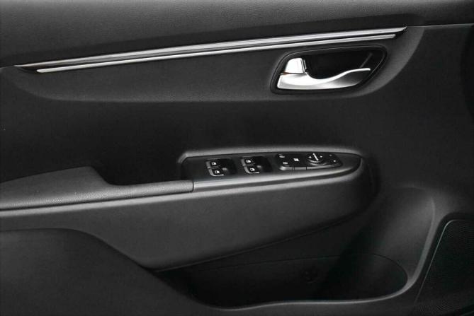 Kia Rio IV с пробегом 2019 года, цена 1 365 000 рублей, 93059 км, хэтчбек, Автокод Объявления