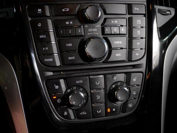 Opel Astra J Рестайлинг с пробегом 2014 года, цена 999 000 рублей, 164926 км, седан, Автокод Объявления