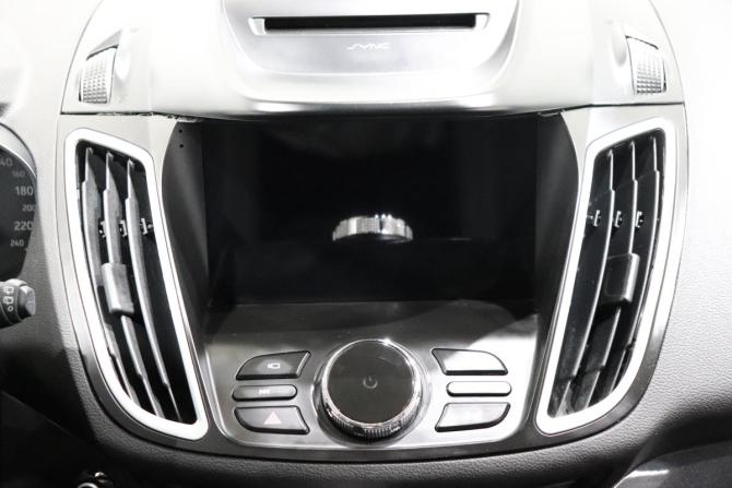 Ford Kuga II Рестайлинг с пробегом 2018 года, цена 1 580 000 рублей, 92149 км, внедорожник, Автокод Объявления