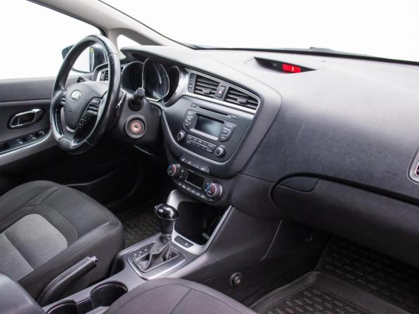 Kia Ceed II Рестайлинг с пробегом 2017 года, цена 1 120 000 рублей, 199300 км, универсал, Автокод Объявления
