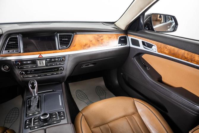 Hyundai Genesis II с пробегом 2014 года, цена 1 999 000 рублей, 182362 км, седан, Автокод Объявления