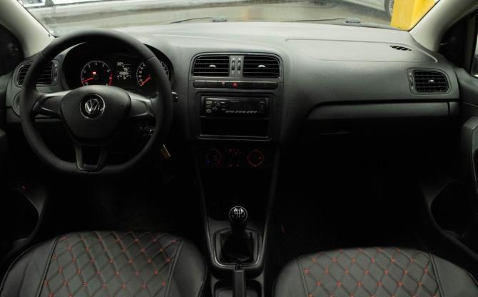 Volkswagen Polo V Рестайлинг с пробегом 2015 года, цена 1 069 000 рублей, 203093 км, седан, Автокод Объявления