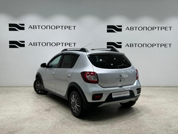 Renault Sandero II Рестайлинг с пробегом 2019 года, цена 749 000 рублей, 335588 км, хэтчбек, Автокод Объявления