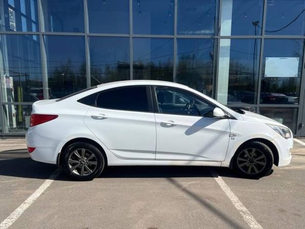 Hyundai Solaris I Рестайлинг с пробегом 2014 года, цена 610 000 рублей, 355000 км, седан, Автокод Объявления