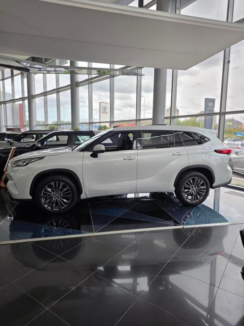 Toyota Highlander IV (XU70) Сургут  - изображение 4