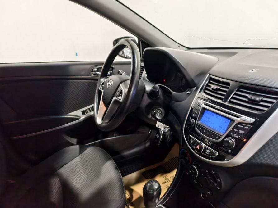 Hyundai Solaris I Курск  - изображение 6