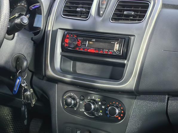 Renault Sandero II с пробегом 2015 года, цена 539 000 рублей, 230900 км, хэтчбек, Автокод Объявления