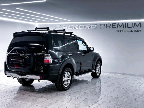 Mitsubishi Pajero IV Рестайлинг 2 с пробегом 2017 года, цена 3 049 000 рублей, 99700 км, внедорожник, Автокод Объявления