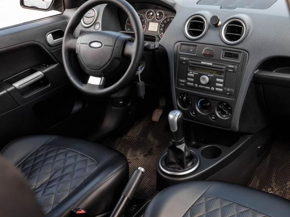 Ford Fusion I Рестайлинг с пробегом 2006 года, цена 525 000 рублей, 191550 км, хэтчбек, Автокод Объявления