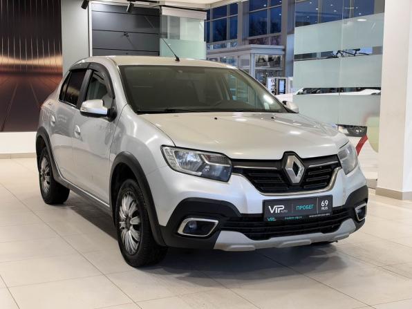 Renault Logan II Рестайлинг с пробегом 2018 года, цена 745 000 рублей, 253247 км, седан, Автокод Объявления