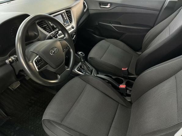 Hyundai Solaris II с пробегом 2018 года, цена 1 195 900 рублей, 150075 км, седан, Автокод Объявления