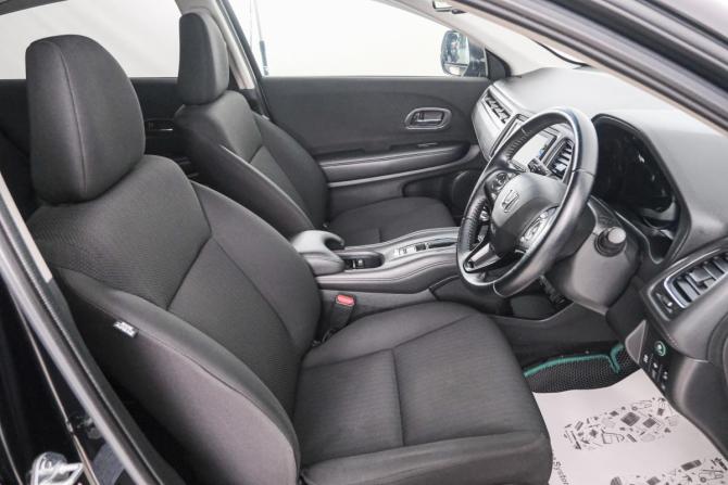 Honda Vezel I с пробегом 2017 года, цена 1 599 000 рублей, 61000 км, внедорожник, Автокод Объявления