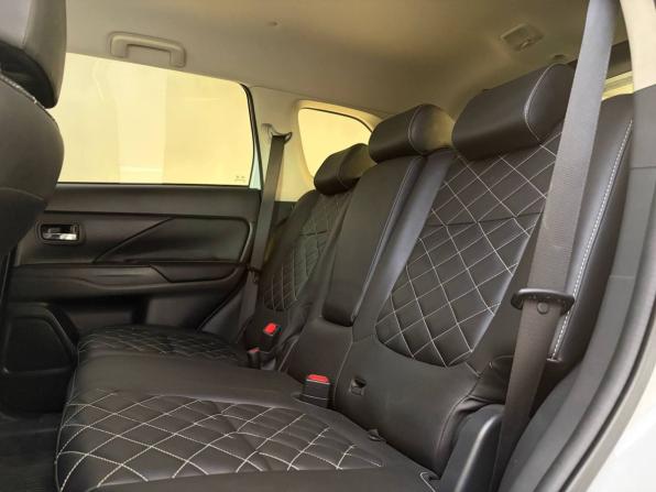 Mitsubishi Outlander III Рестайлинг 3 с пробегом 2022 года, цена 2 500 000 рублей, 48306 км, внедорожник, Автокод Объявления