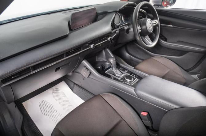 Mazda 3 IV (BP) с пробегом 2021 года, цена 1 499 000 рублей, 153000 км, хэтчбек, Автокод Объявления