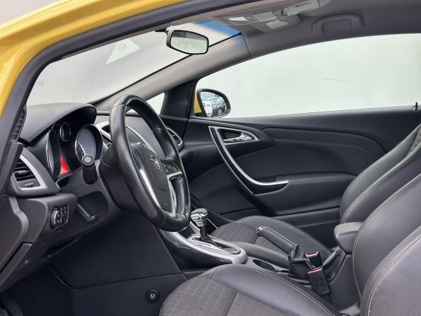 Opel Astra J Рестайлинг с пробегом 2012 года, цена 750 000 рублей, 163566 км, хэтчбек, Автокод Объявления