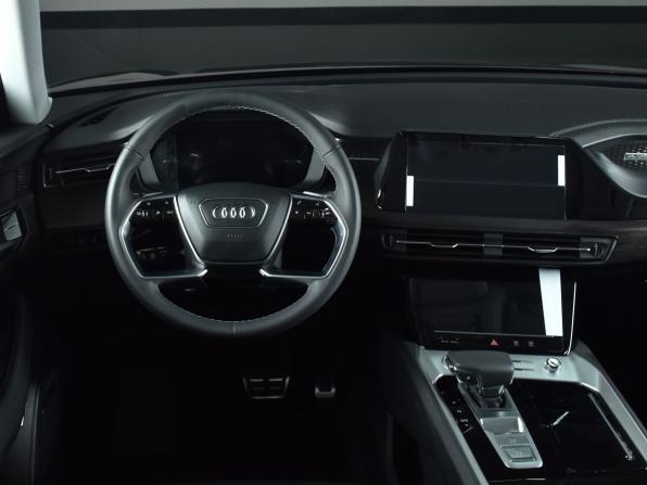 Audi Q6 с пробегом 2026 года, цена 6 554 995 рублей, 29 км, внедорожник, Автокод Объявления
