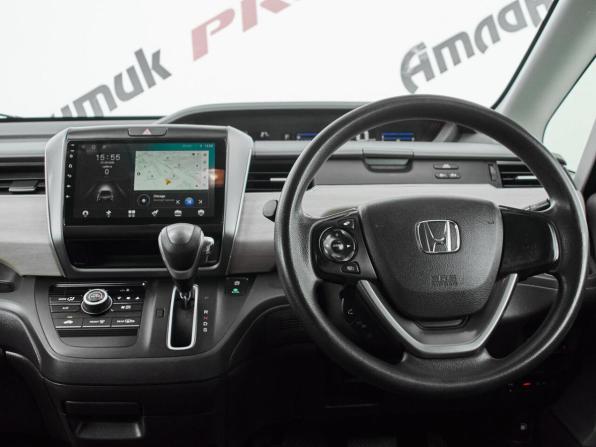 Honda Freed II с пробегом 2016 года, цена 1 375 000 рублей, 144981 км, компактвэн, Автокод Объявления