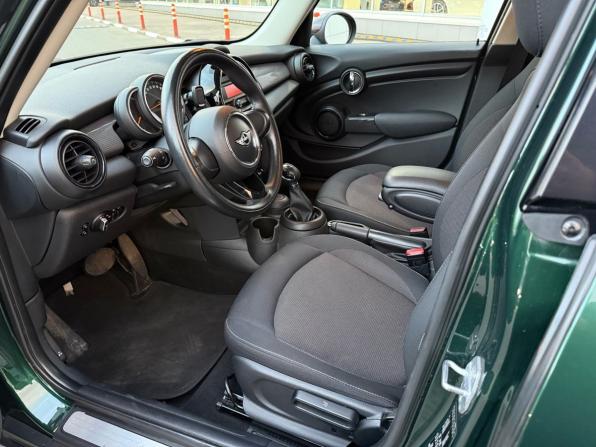 Mini Hatch III (F55/F56) с пробегом 2017 года, цена 1 470 000 рублей, 70468 км, хэтчбек, Автокод Объявления